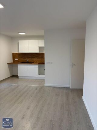  Appartement à louer 3 pièces 60 m²