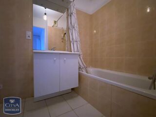  Appartement à louer 3 pièces 64 m²
