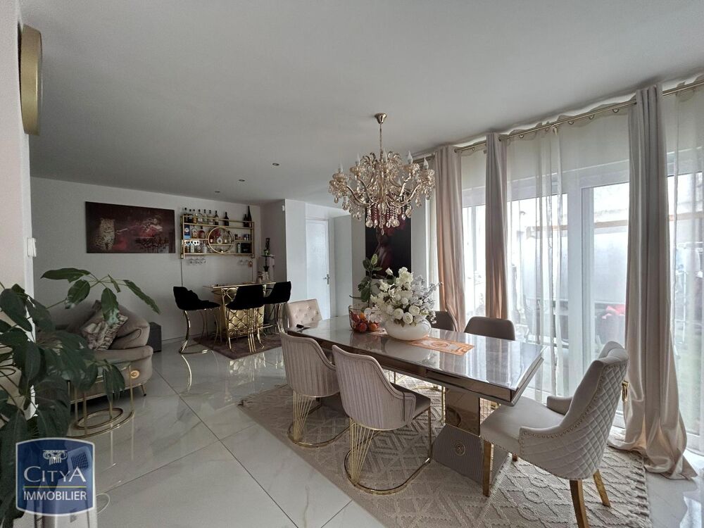 location Maison - 4 pièce(s) - 140 m² Lille (59000)