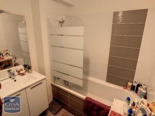  Appartement à louer 4 pièces 85 m²