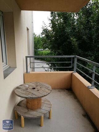  Appartement à louer 3 pièces 65 m²