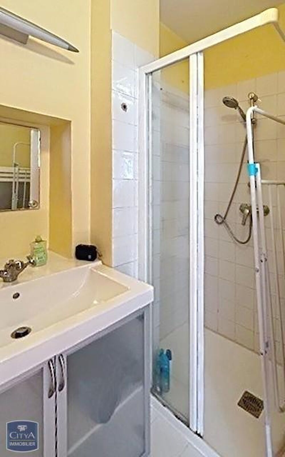 À LOUER : Appartement T1 meublé à GAP, situé dans un qua....