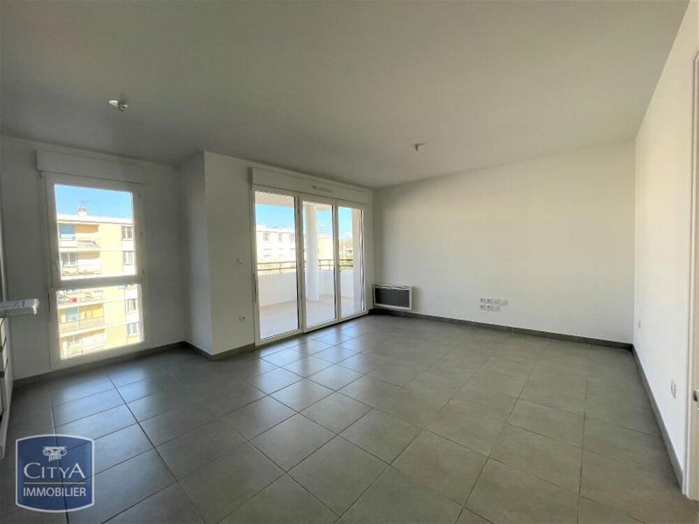 A louer sur Avignon, appartement T3 avec parking et terr....