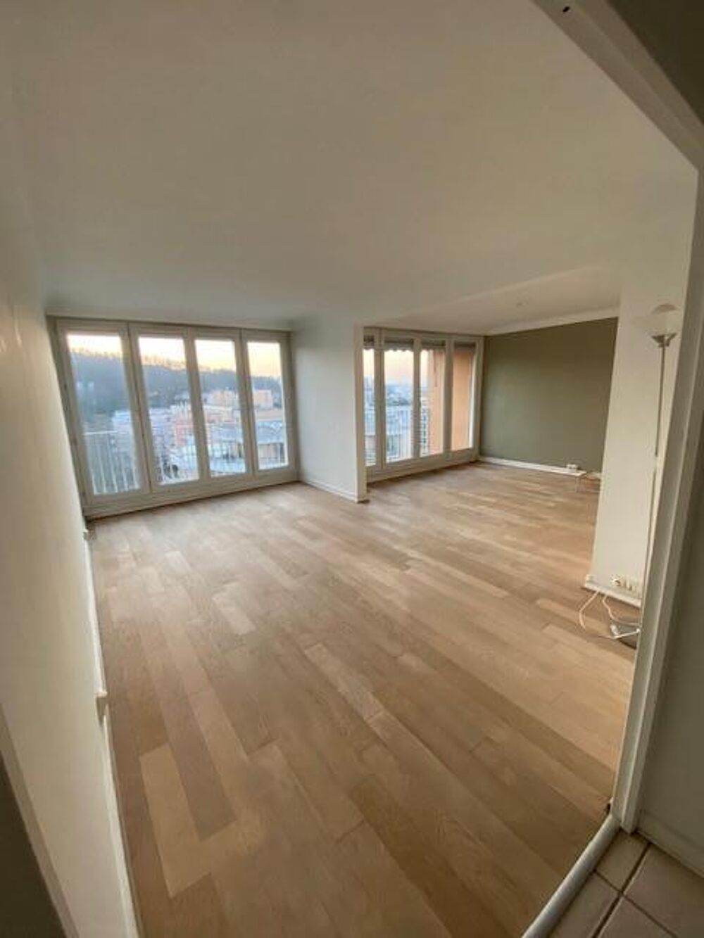 location Appartement - 3 pièce(s) - 76 m² Saint-Etienne (42100)