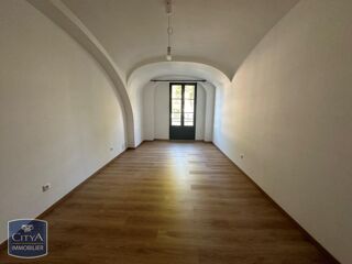  Appartement à louer 3 pièces 93 m²