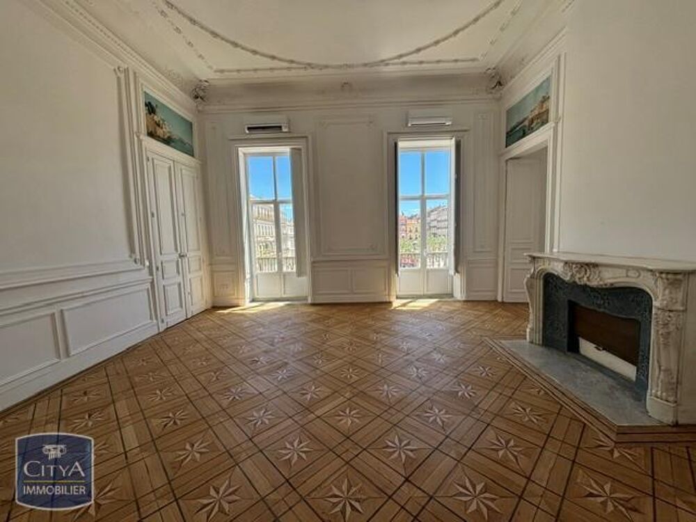 EXCLUSIVITE - APPARTEMENT DE PRESTIGE T4. Il s'agit d'un....