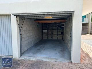  Parking / Garage � louer 