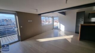  Appartement à louer 4 pièces 104 m²