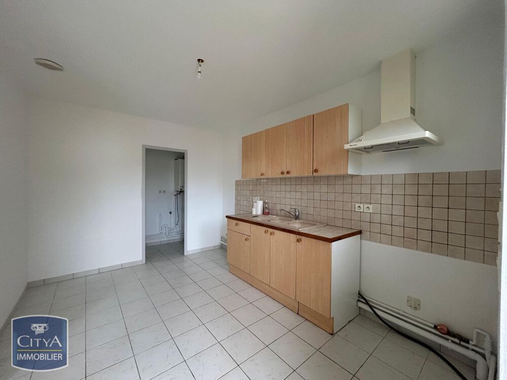À LOUER Découvrez cette charmante maison T3 située à Blo....