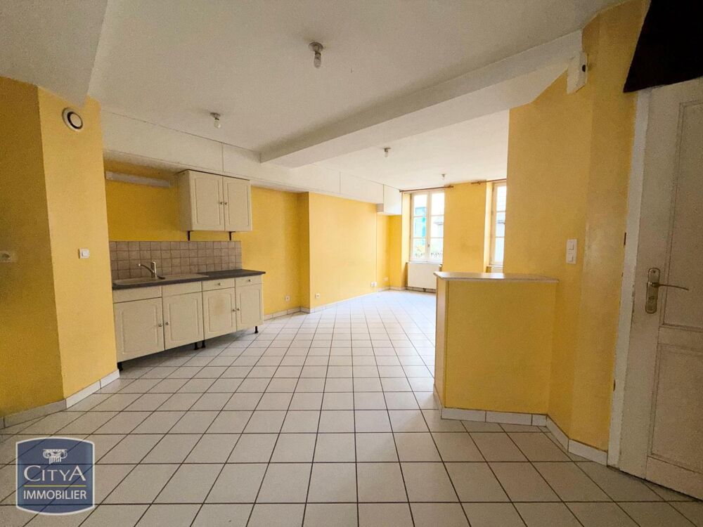 À LOUER : - Disponible de suite - Appartement T3 situé à....