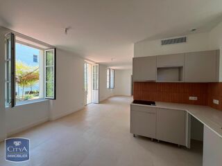  Appartement à louer 3 pièces 72 m²