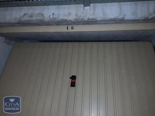  Parking / Garage à louer 11 m²