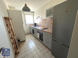  Appartement à louer 3 pièces 76 m²