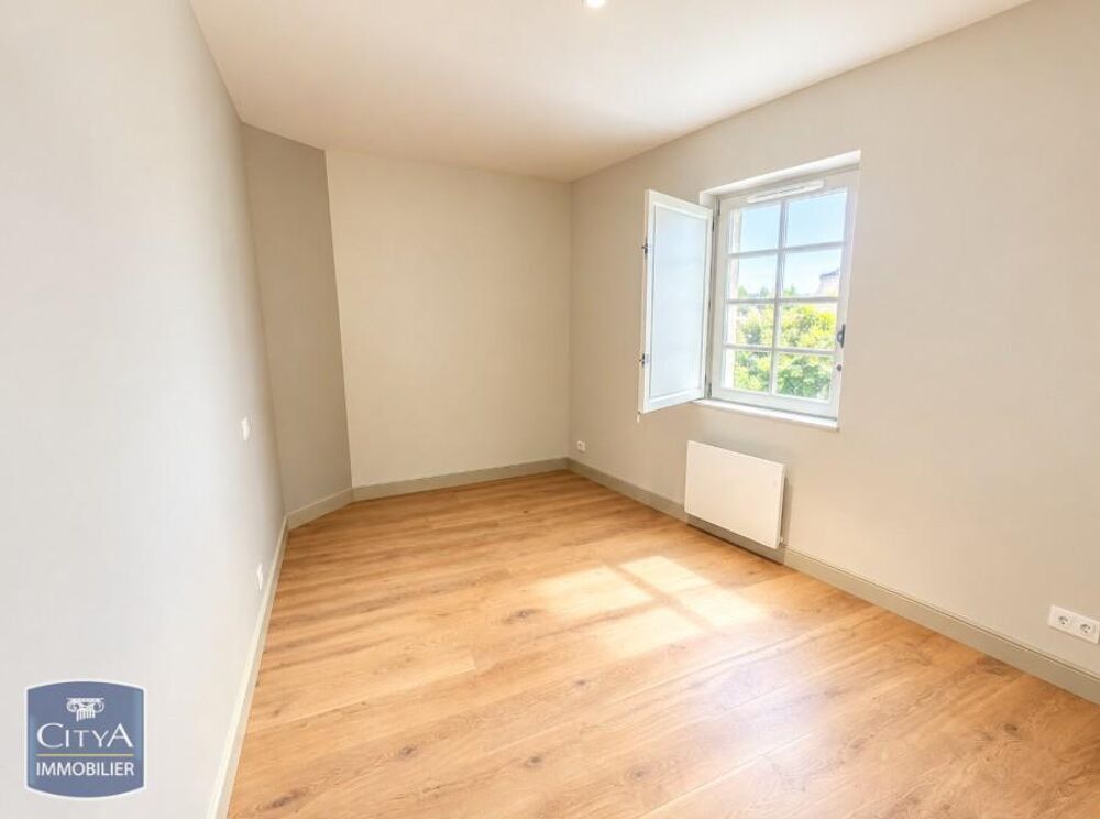 location Appartement - 3 pièce(s) - 65 m² Chinon (37500)