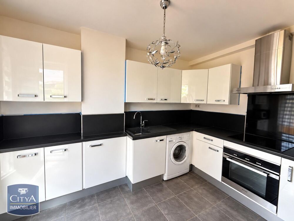 location Appartement - 2 pièce(s) - 52 m² Rognac (13340)