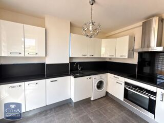  Appartement à louer 2 pièces 52 m² Rognac