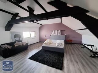  Appartement à louer 3 pièces 135 m²