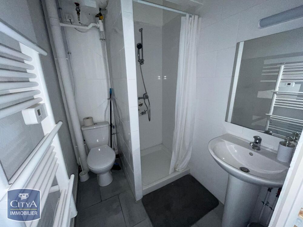 À LOUER : Découvrez ce charmant appartement meublé de ty....
