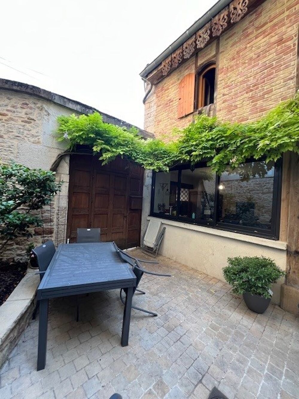 location Maison - 5 pièce(s) - 150 m² Mâcon (71000)