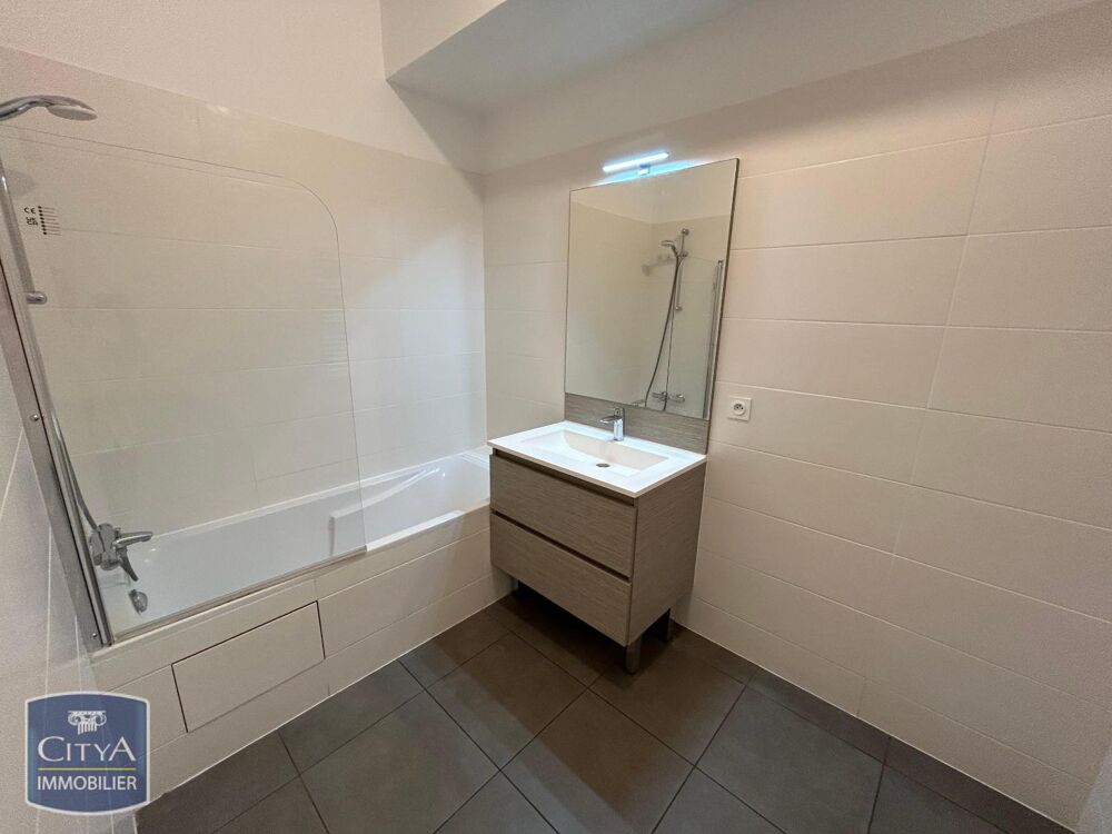 location Appartement - 3 pièce(s) - 70 m² Puteaux (92800)