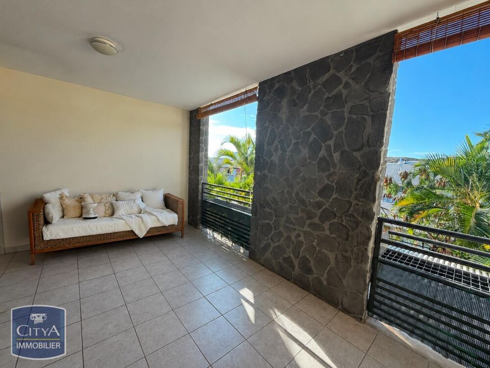 location Appartement - 4 pièce(s) - 77 m² Saint-Gilles Les Bains (97434)