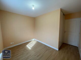  Appartement à louer 3 pièces 65 m²