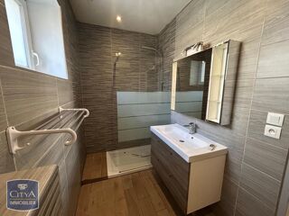  Appartement à louer 3 pièces 51 m²