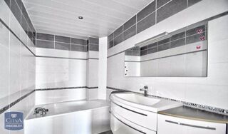  Appartement à louer 3 pièces 87 m²