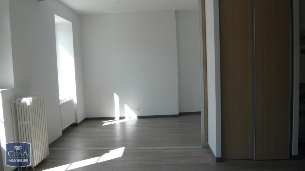 location Appartement - 2 pièce(s) - 47 m² Sarlat-la-Canéda (24200)
