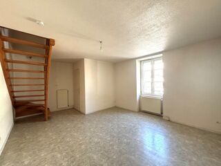  Appartement à louer 3 pièces 68 m²