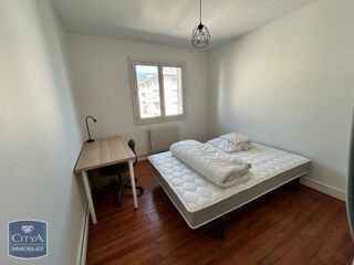  Appartement à louer 4 pièces 67 m²