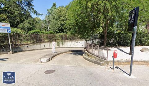  Parking / Garage � louer 