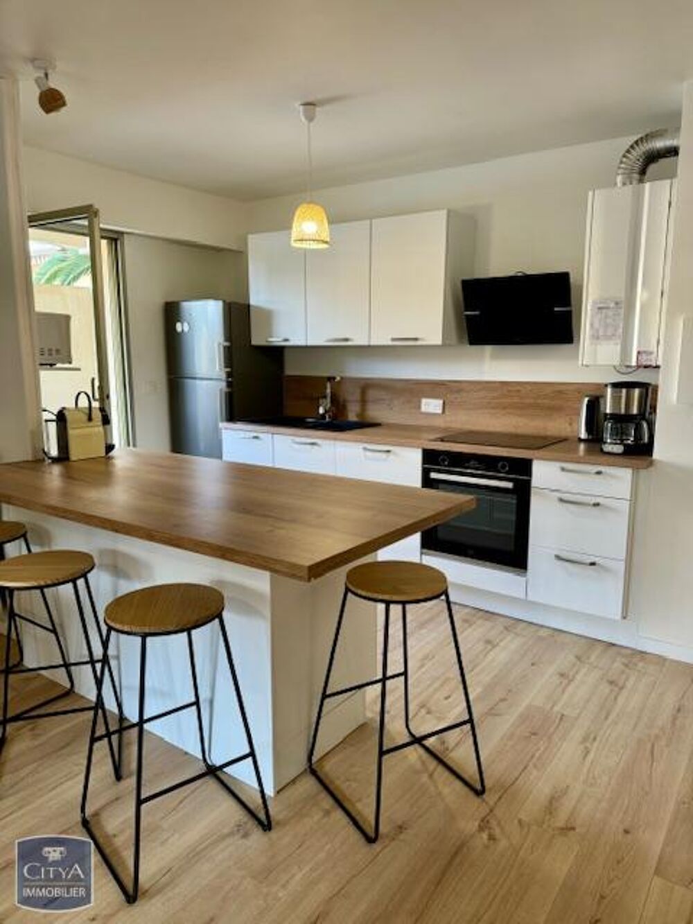 location Appartement - 3 pièce(s) - 70 m² Saint-Raphaël (83700)