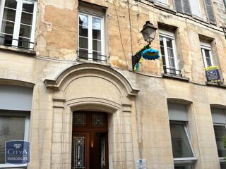  Appartement à louer 5 pièces 134 m²