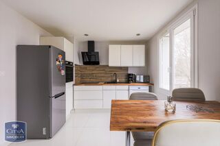  Appartement à louer 4 pièces 73 m²