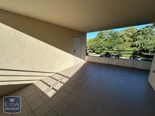  Appartement à louer 4 pièces 75 m²