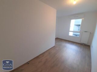  Appartement à louer 3 pièces 65 m²