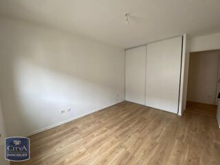 Appartement à louer 3 pièces 78 m²
