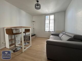  Appartement à louer 2 pièces 33 m²