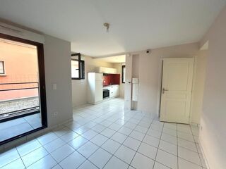  Appartement à louer 2 pièces 37 m²