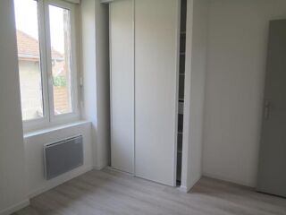  Appartement à louer 2 pièces 45 m²