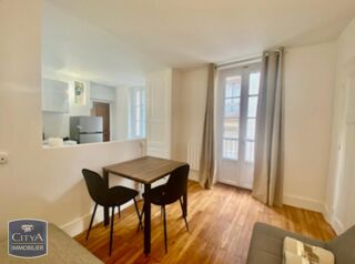  Appartement à louer 2 pièces 31 m²