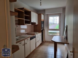  Appartement à louer 3 pièces 82 m²