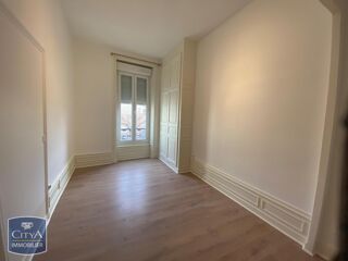  Appartement à louer 3 pièces 85 m²