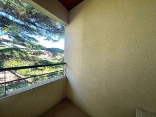  Appartement à louer 2 pièces 37 m²