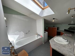  Appartement à louer 4 pièces 92 m²
