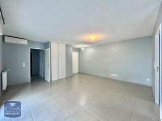  Appartement à louer 3 pièces 66 m²