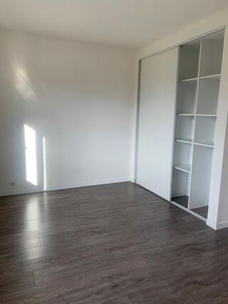  Appartement � louer 3 pi�ces 87 m�