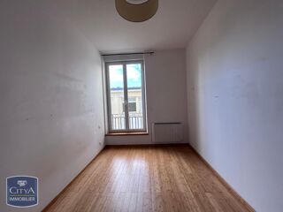  Appartement à louer 3 pièces 78 m²
