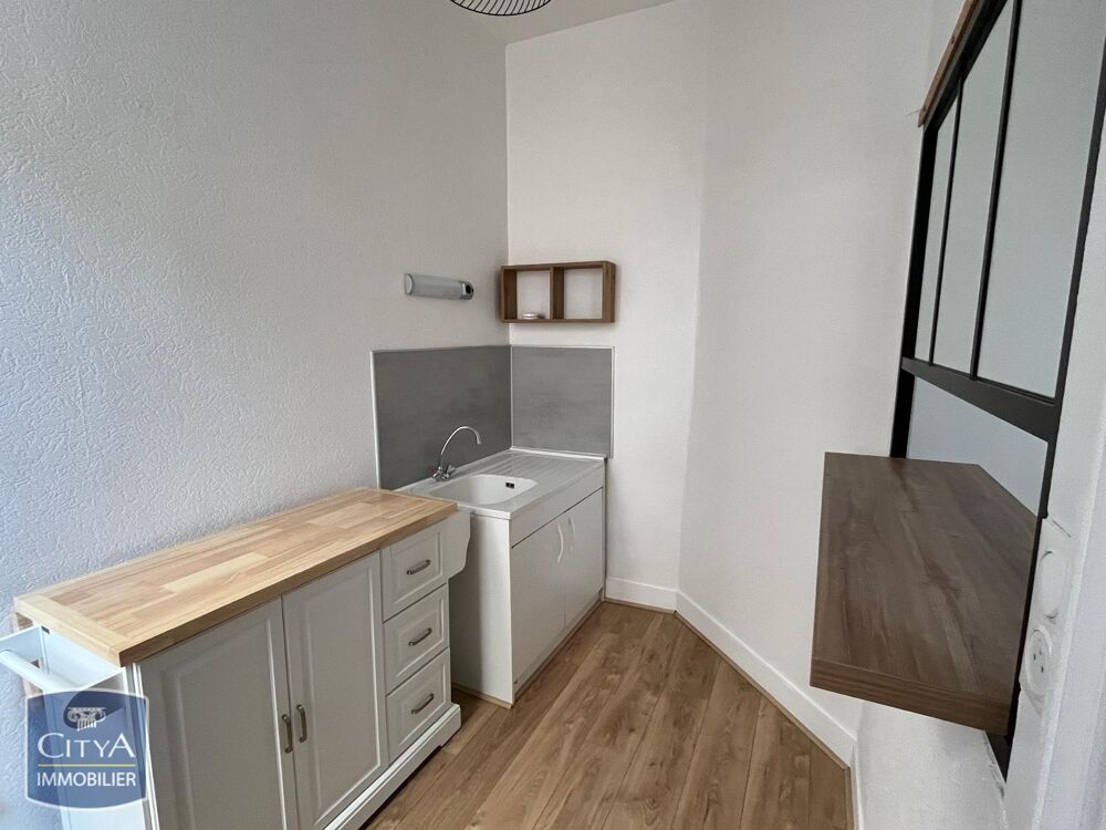 À LOUER : Dans une petite copropriété, découvrez ce char....